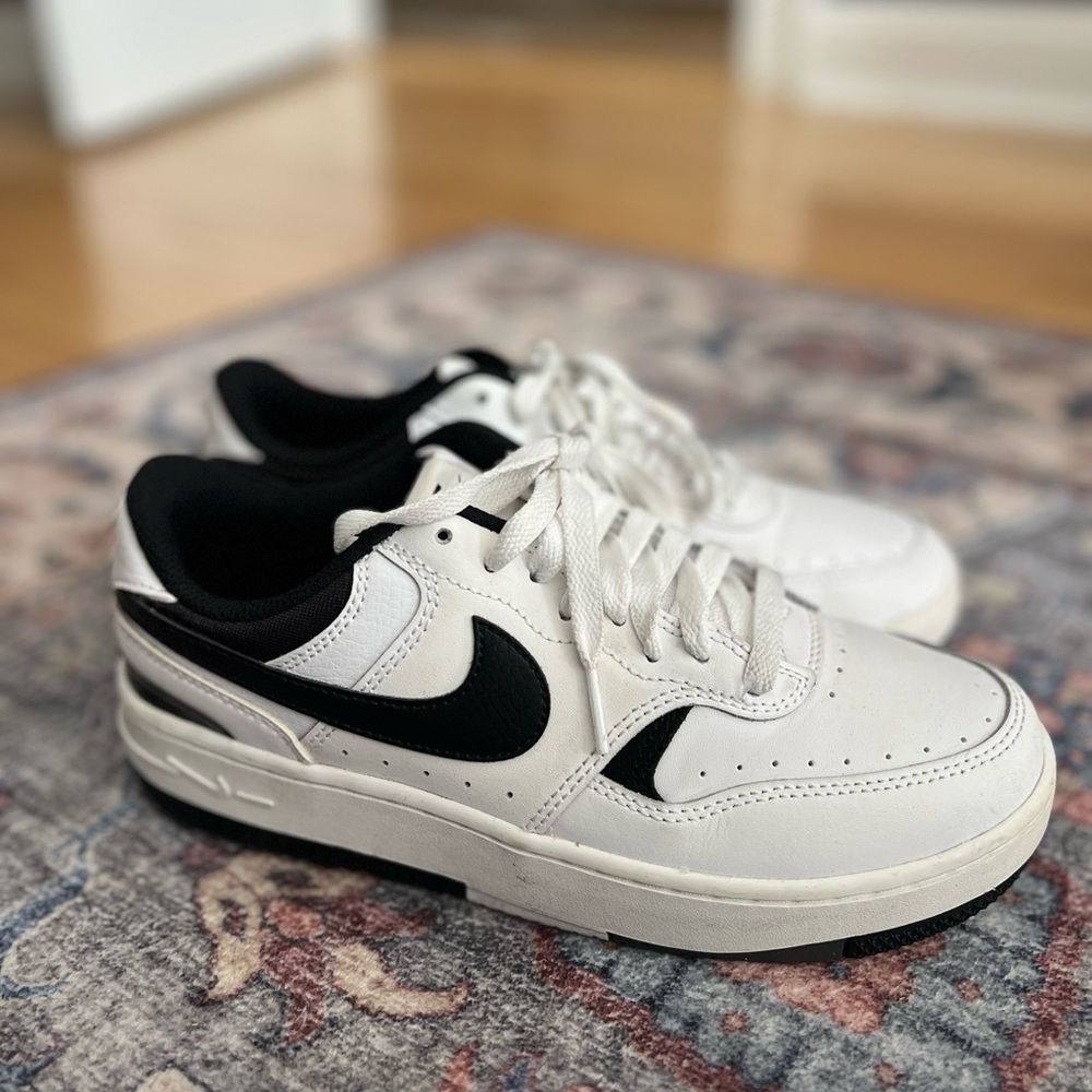 Nike Black and White Athletic Shoes